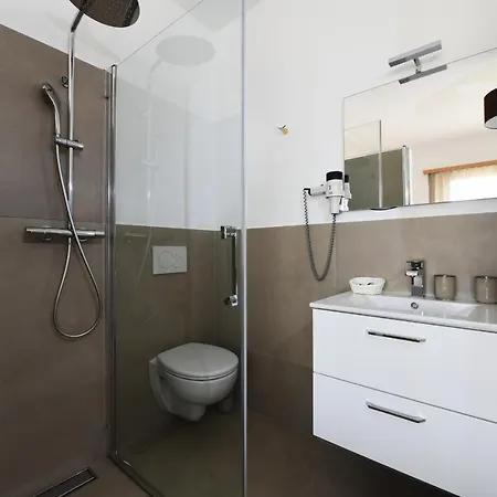 7rooms - Self Check-in 24h Free Parking Bed & Breakfast *