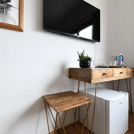Bed & Breakfast 7rooms - Self Check-in 24h Free Parking Losone