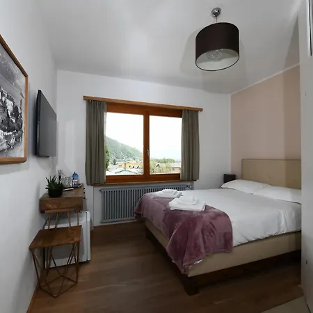 Bed & Breakfast 7rooms - Self Check-in 24h Free Parking Losone