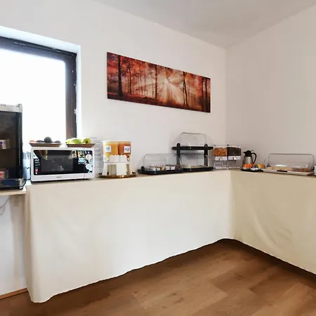 Bed & Breakfast 7rooms - Self Check-in 24h Free Parking Losone