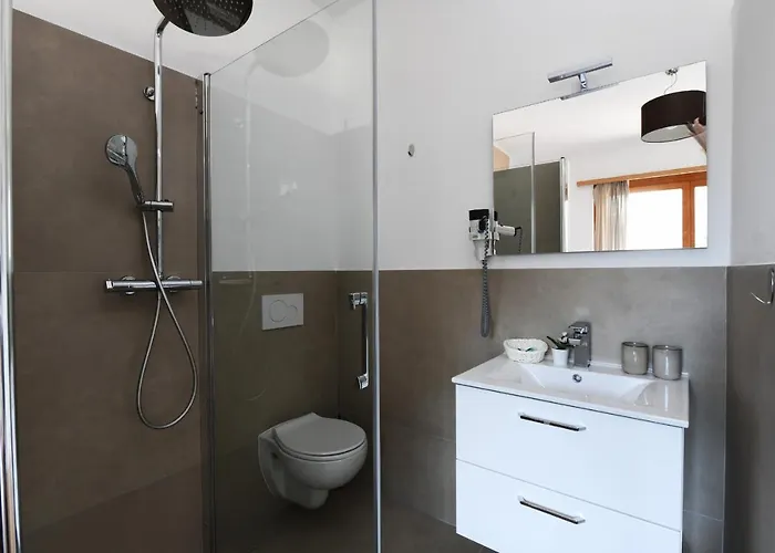 7rooms - Self Check-in 24h Free Parking 3* Losone