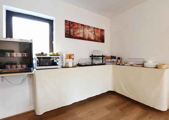 Bed & Breakfast 7rooms - Self Check-in 24h Free Parking Losone