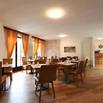 7rooms - Self Check-in 24h Free Parking Frühstückspension