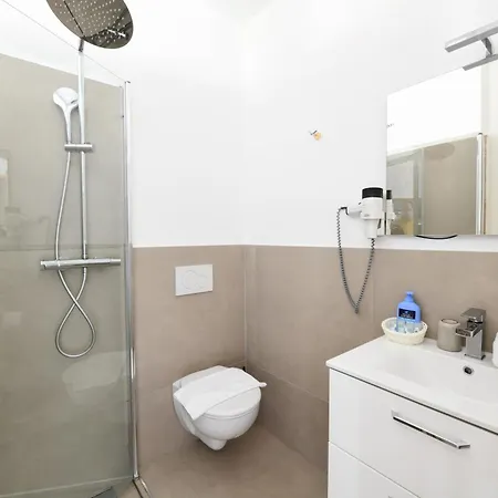 7rooms - Self Check-in 24h Free Parking 3* Losone